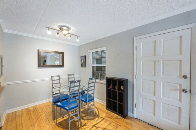 Building Photo - 5306 Santa Rosa Ct