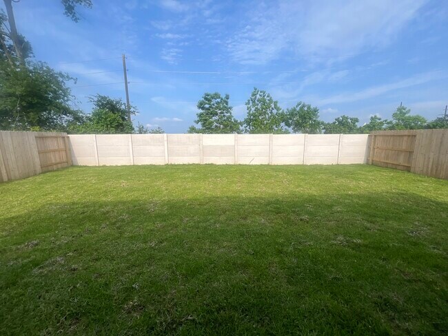 Building Photo - 31412 Pratola Serra Cir