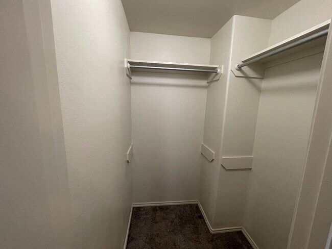 Building Photo - 1012 Preston Trails