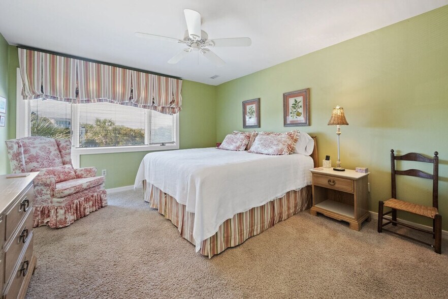 Building Photo - 321 Pioneer Loop