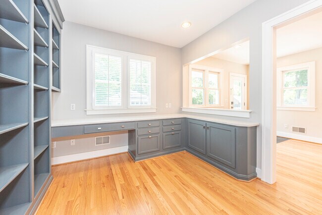 Building Photo - 1111 Olivia Ave