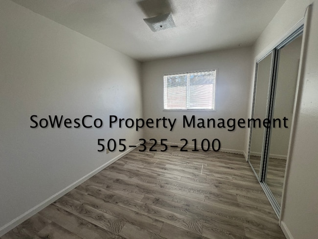 Building Photo - 3 Bed 2 Bath with Garage in Central Farmin...