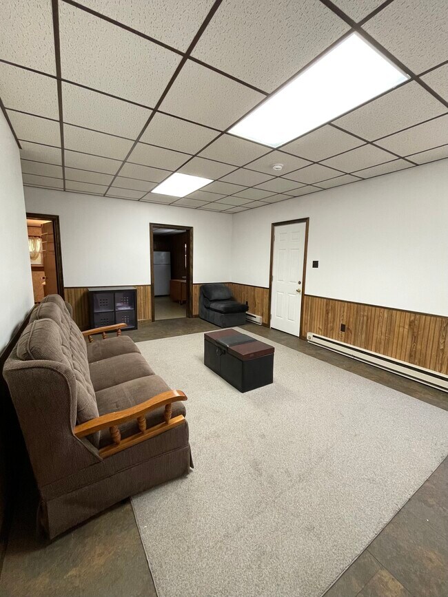 Building Photo - 618 East St