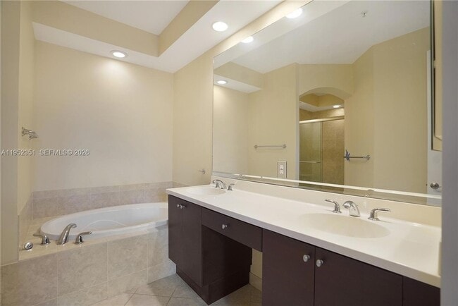 Building Photo - 2900 NW 125th Ave