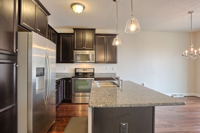 Building Photo - TOWNHOME AVAILABLE IN THE CHARTER HOMES - DEER RUN COMMONS