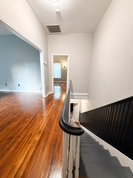 Building Photo - 412 N 27th St