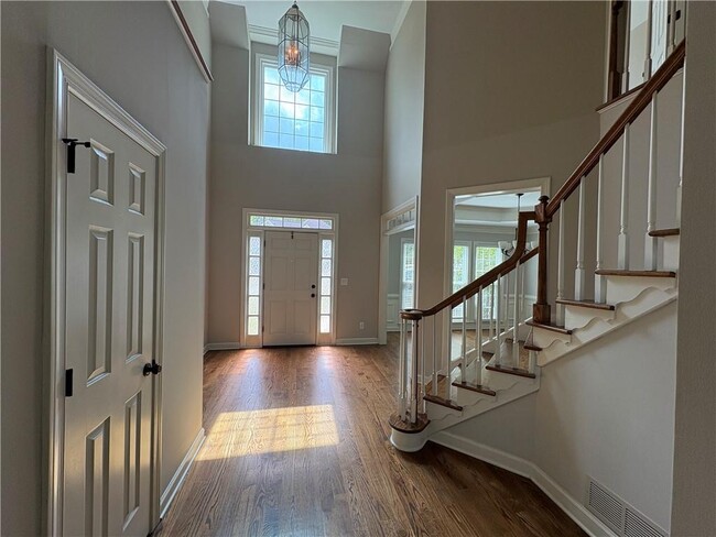 Building Photo - 10575 Aviary Dr