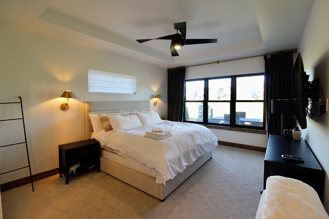 Building Photo - 3332 Danzante Bay Ct