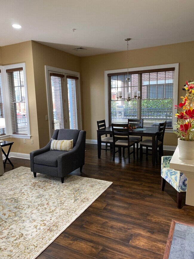 Building Photo - 30 Whistler Ct