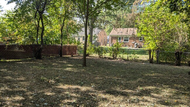 Building Photo - 776 John Daly St