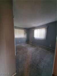 Building Photo - 1865 Lavonia Ln