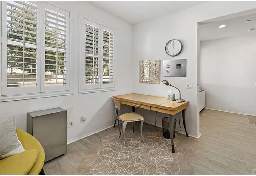 Building Photo - 40884 Lacroix Ave