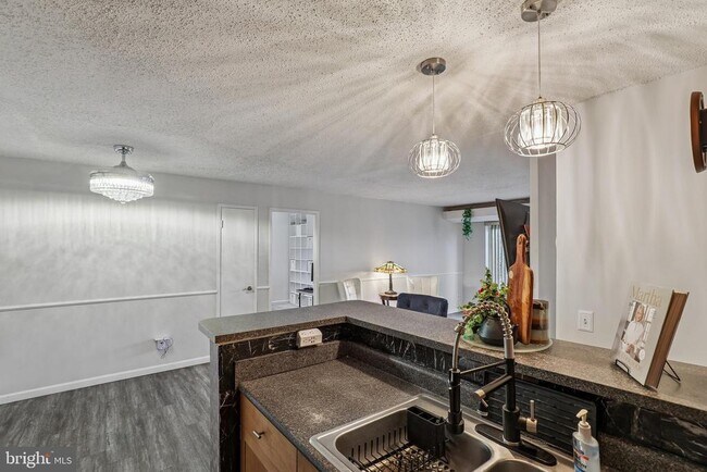 Building Photo - 60 S Van Dorn St