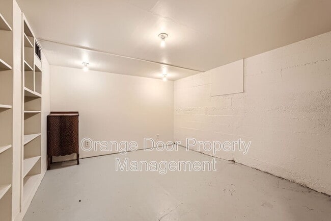 Building Photo - 4337 2nd Ave NE