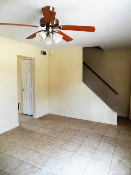 Building Photo - 1011 Giovanni St