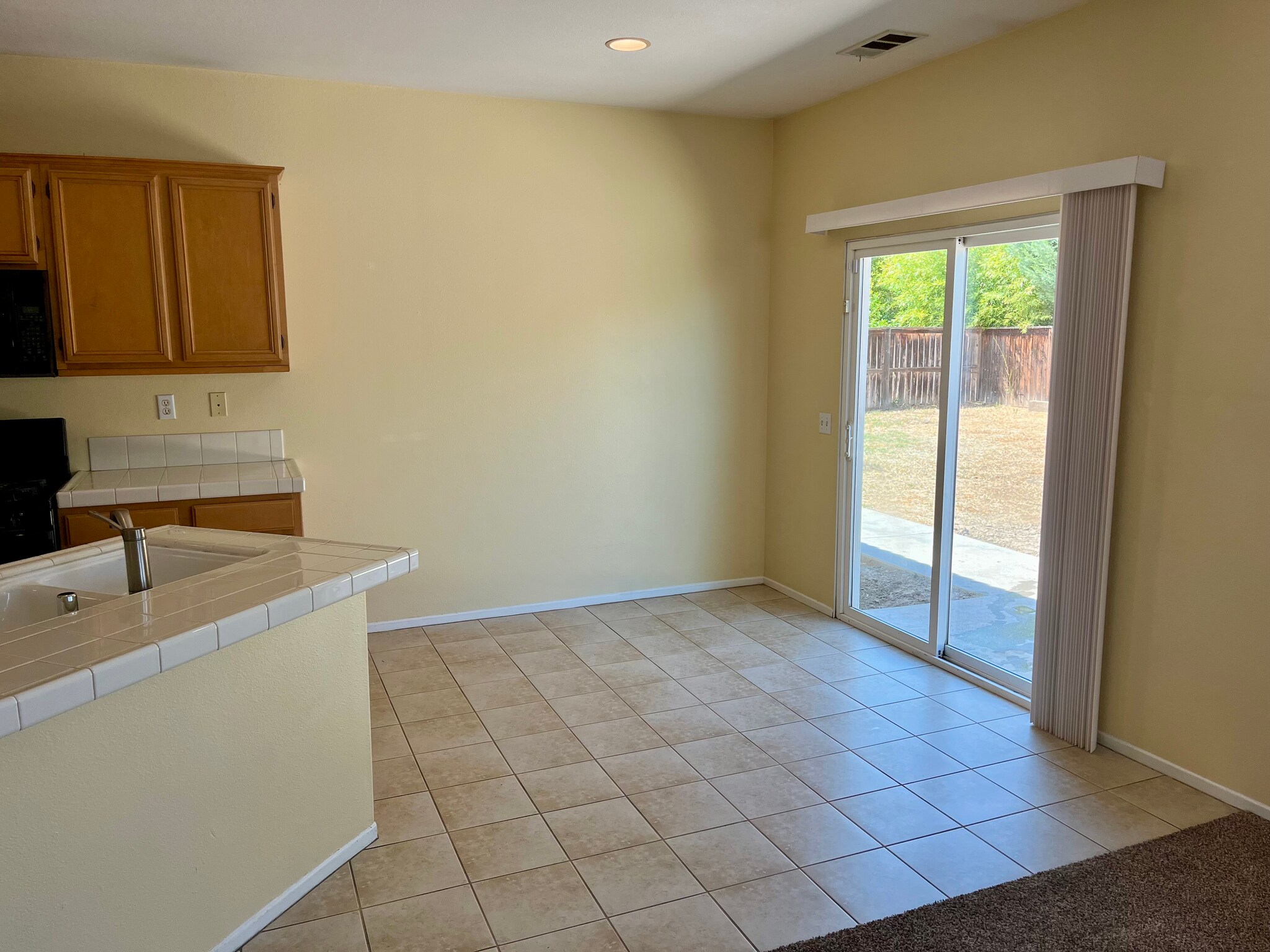 Building Photo - 1559 Park Meadows Dr