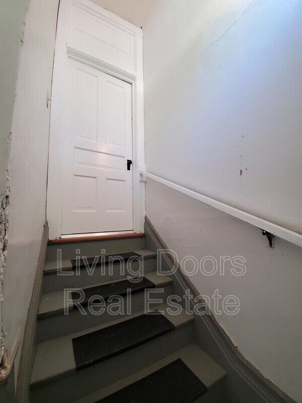 Building Photo - 15 Jackson Ave