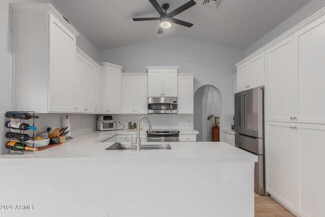 Building Photo - 4039 E Morrow Dr