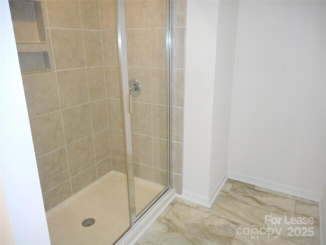 Building Photo - 3553 Secrest Lndg
