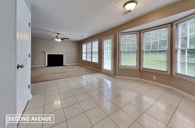 Building Photo - 1720 Wedgewood Dr