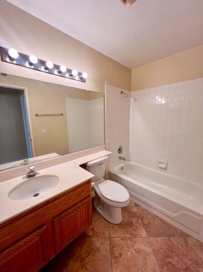 Building Photo - Wonderful 4 bedroom Temecula home for LEASE!