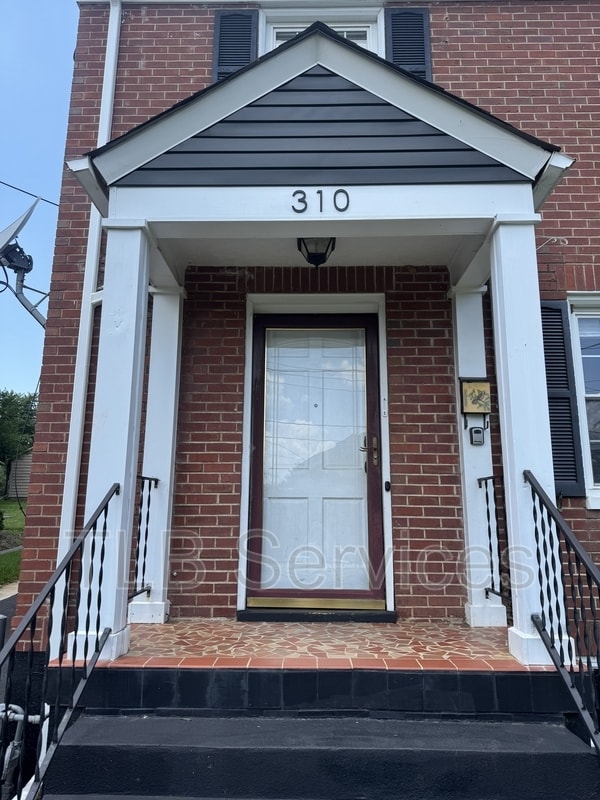 Building Photo - 310 Yeardley Ave