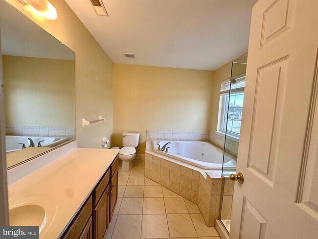 Building Photo - 26 Glacier Dr