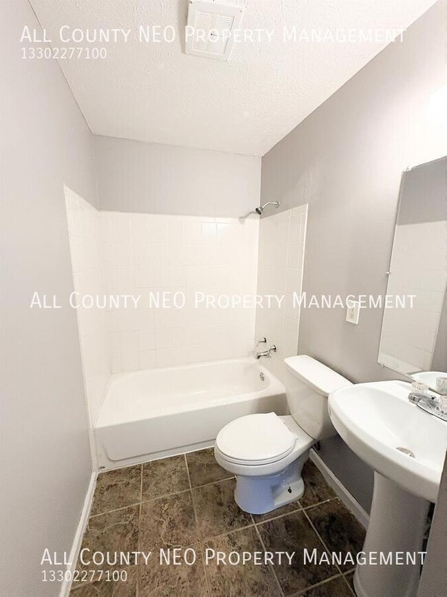 Building Photo - 19810 Shawnee Ave