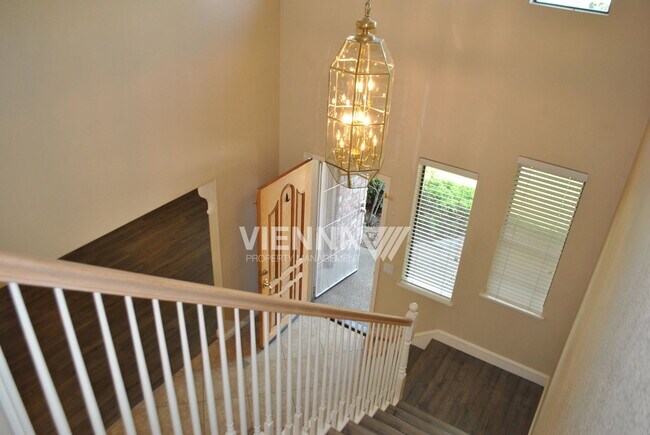 Building Photo - 5325 Thunder Ridge Cir