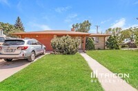 Building Photo - 6006 Newcombe St