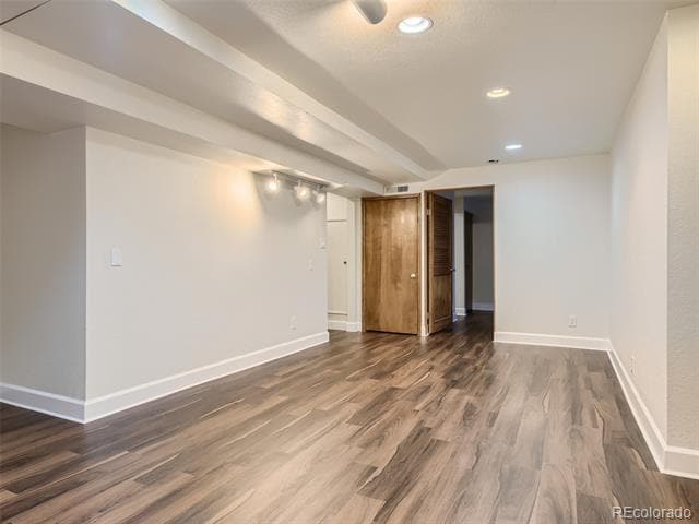 Building Photo - 1383 Briar Cir