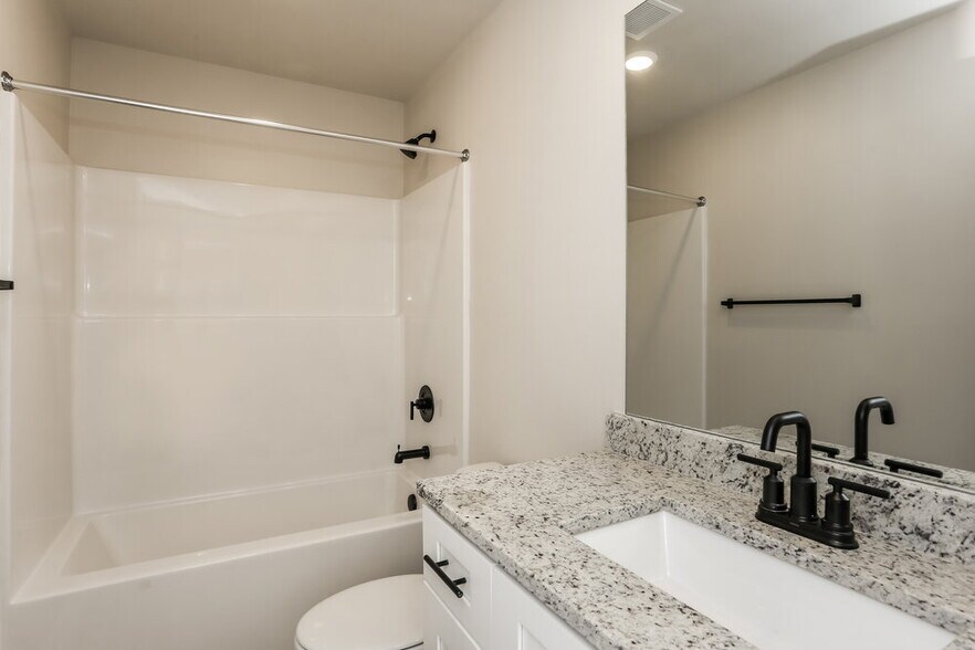 Building Photo - 149 Egret Ct
