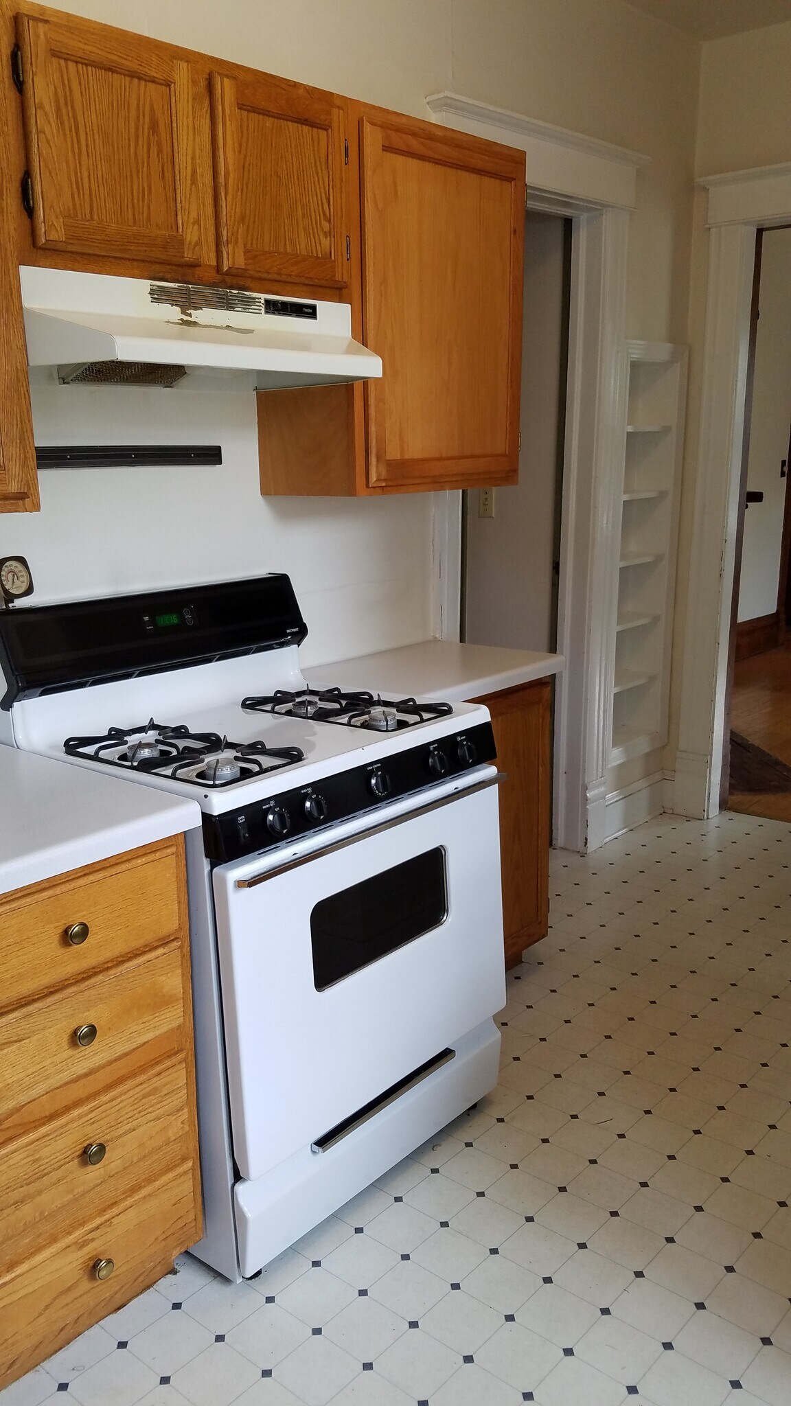 Building Photo - 532 W Wilson St