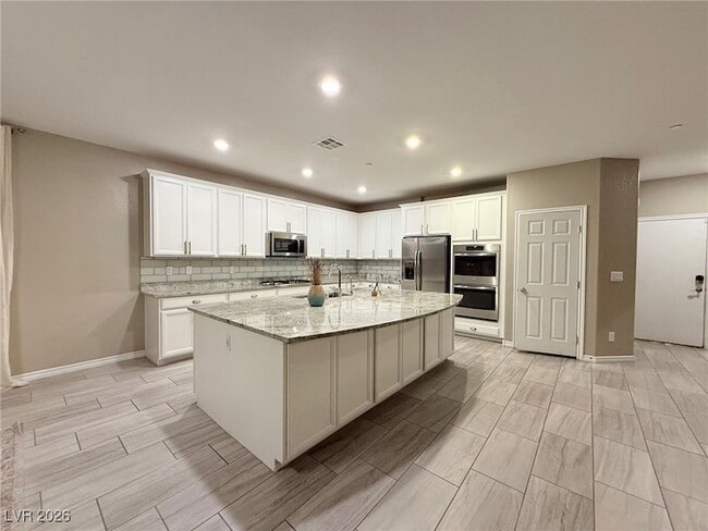 Building Photo - 3195 Hazy Hills Ave