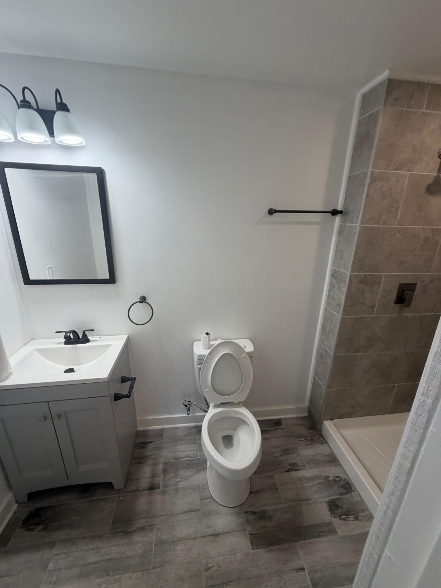 Building Photo - 500 Marwood Ave