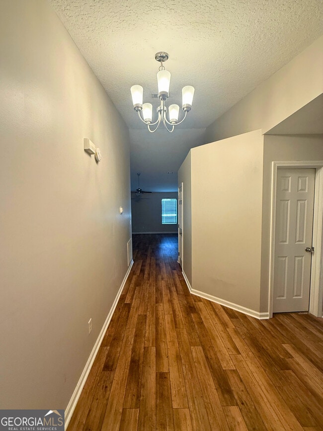 Building Photo - 122 Royal Acres Cir