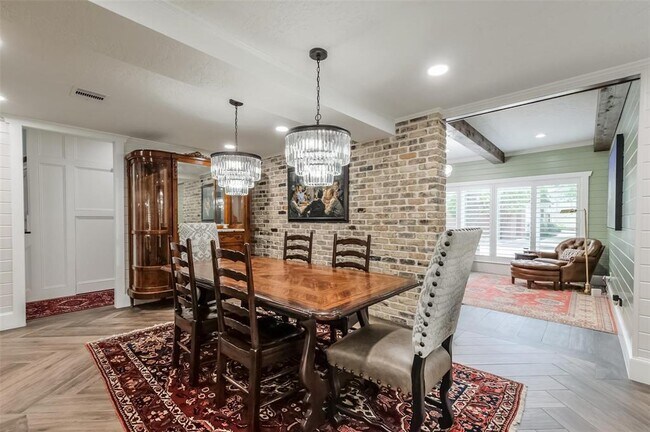 Building Photo - 8638 Oakford Dr