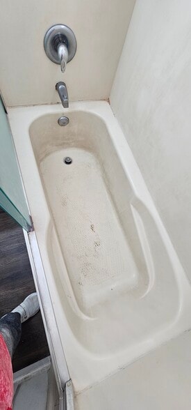 Building Photo - 7504 E 112th St