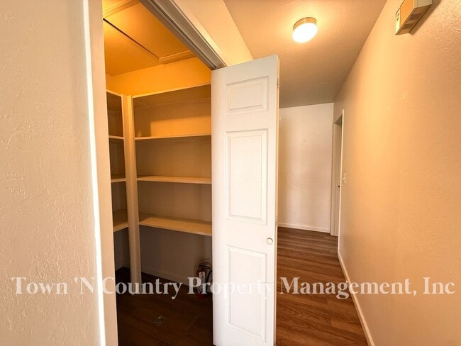 Building Photo - Nice 3 Bedroom, 2 Bath Located in North Salinas!