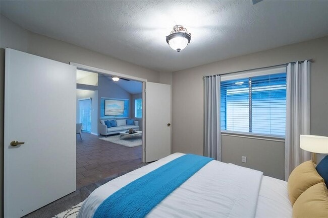 Building Photo - 16106 Golden Sands Dr