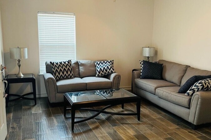 Building Photo - Lakeview Apartments Lakeview Apartments