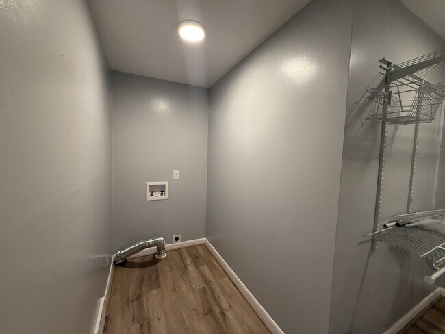 Building Photo - 3BR/2BA Durham Duplex | Utilities Included | Move-In Special: $500 Deposit | Near Duke
