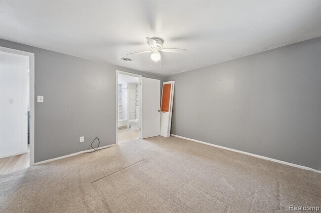 Building Photo - 2266 Newberry Rd