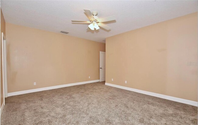 Building Photo - 2128 Lucerne Ter