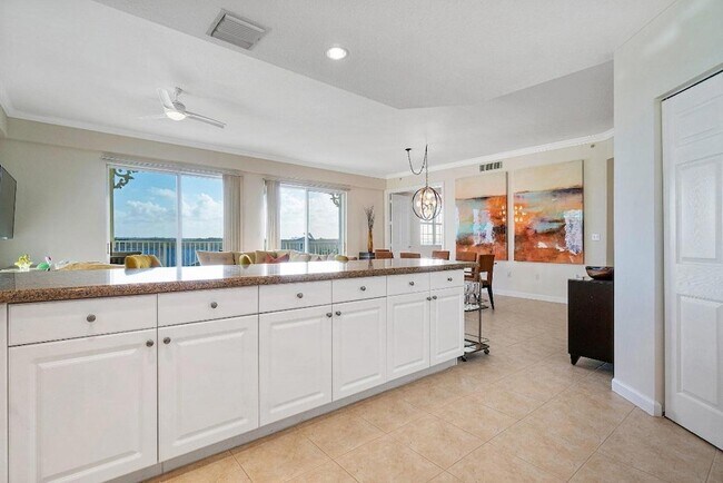 Building Photo - 810 Juno Ocean Walk