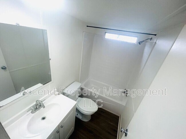 Building Photo - 49 El Fredda Ln