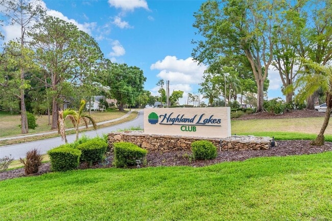 Building Photo - 1218 Gillespie Dr N