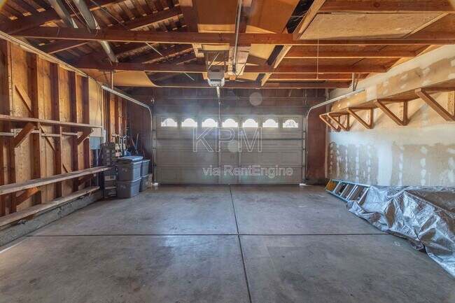 Building Photo - 2930 Angel Dr