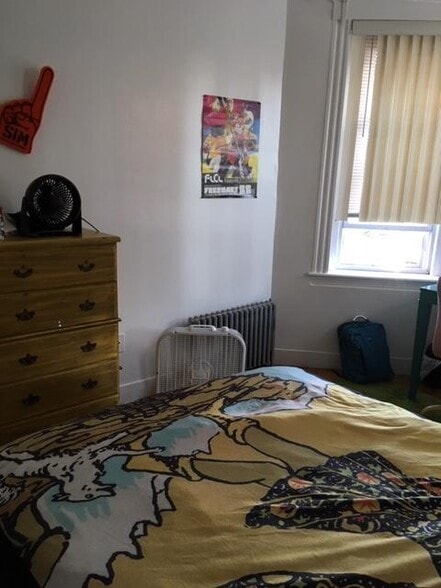 Building Photo - 67 Park Dr