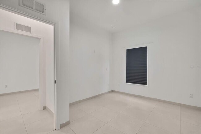 Building Photo - 18405 N 30th St